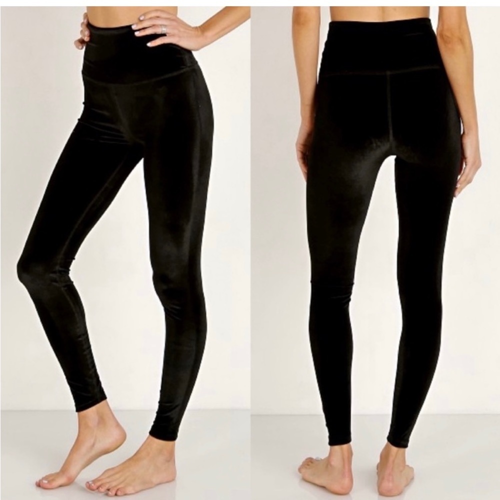 NWOT beyond yoga black velvet legging size small - Picture 3 of 6